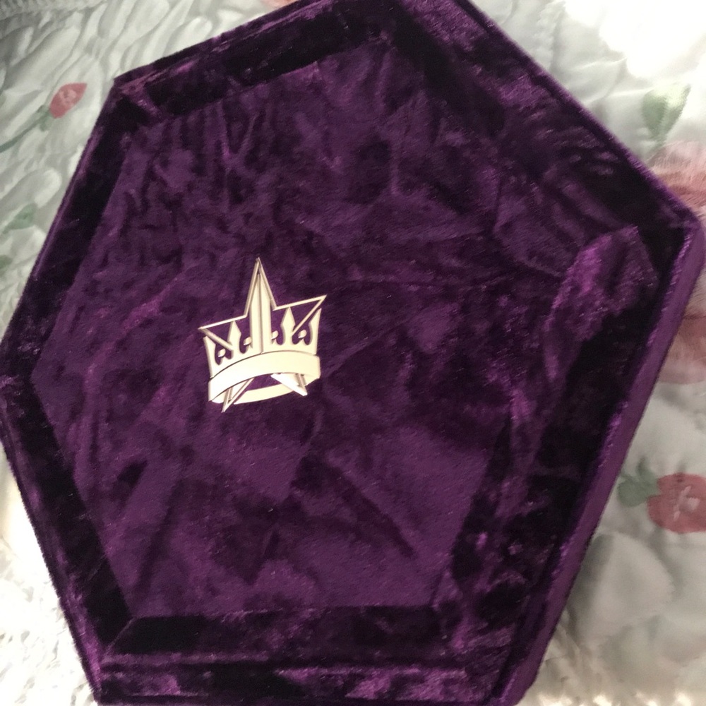 Jeffree Star - Blood Lust Palette - Picture 7 of 8